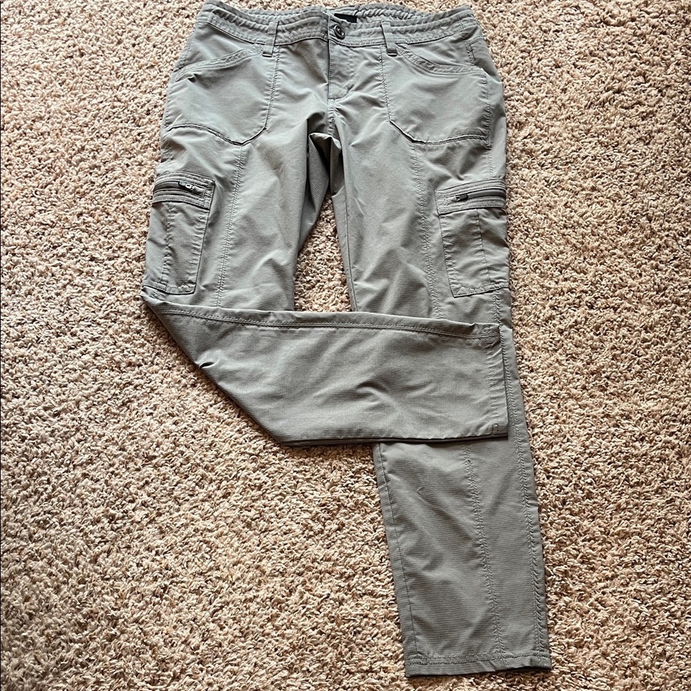 Woman’s Gray Cargo Pants